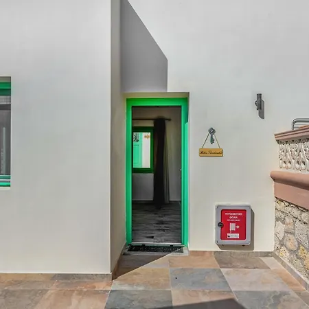 Mikis La Scala Luxury Villa