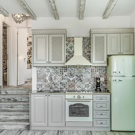 Mikis La Scala Luxury Willa