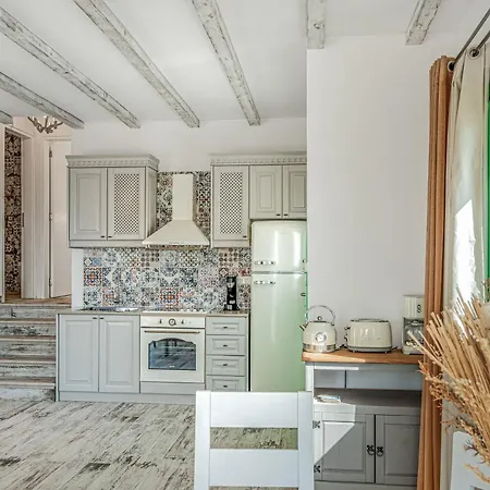 Villa Mikis La Scala Luxury *